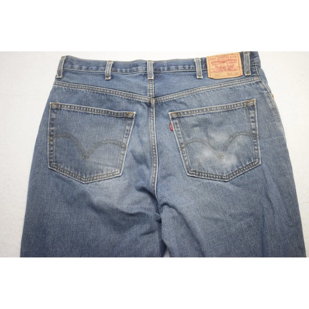 Levis waist 19